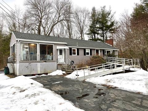 22 Small Ln, Reading, MA 01867 photo 2