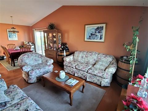 9 Seaward Ln, Fall River, MA 02720 photo 5