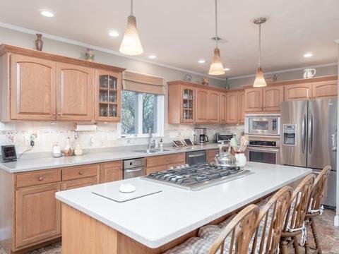 14 Talbott Farm Dr, Mendon, MA 01756 photo 5
