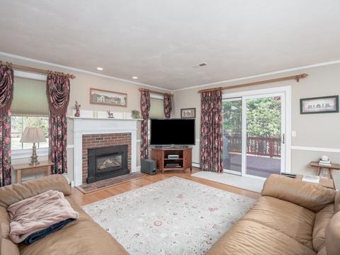 14 Talbott Farm Dr, Mendon, MA 01756 photo 13