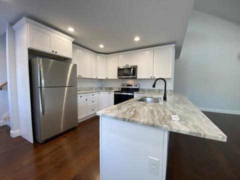18 Adelle Cir, Worcester, MA 01607 photo 2