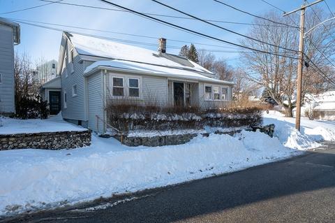 32 Maple St, Webster, MA 01570 photo 1