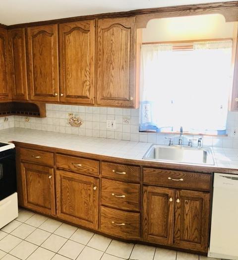 5 Tuttle Ln, Saugus, MA 01906 photo 17