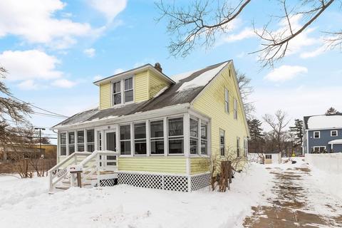 60 Thompson St, Maynard, MA 01754 photo 2
