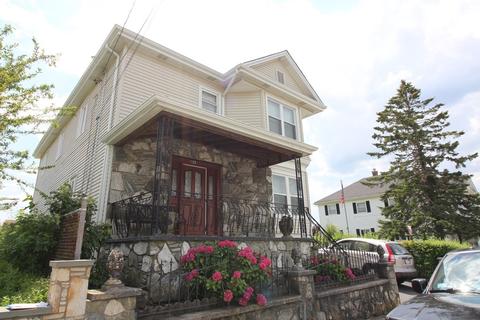 539 Hicks St, Fall River, MA 02724 photo 2