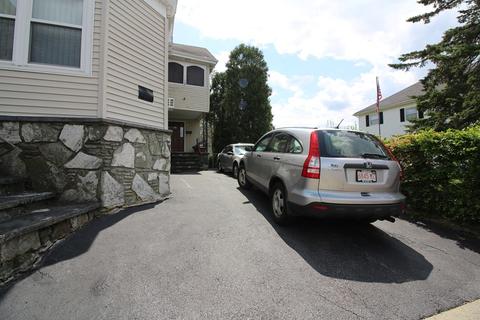 539 Hicks St, Fall River, MA 02724 photo 4