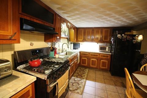 539 Hicks St, Fall River, MA 02724 photo 20