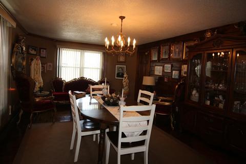 539 Hicks St, Fall River, MA 02724 photo 12