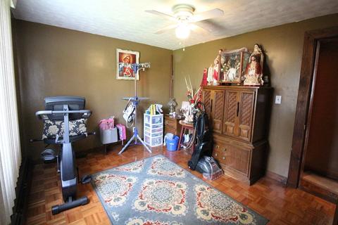 539 Hicks St, Fall River, MA 02724 photo 16
