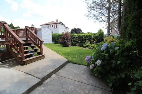 539 Hicks St, Fall River, MA 02724 photo 5