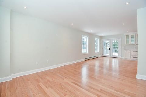 28 Walnut St, Framingham, MA 01702 photo 6