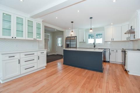 28 Walnut St, Framingham, MA 01702 photo 10