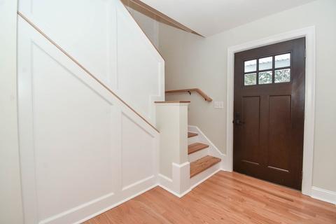 28 Walnut St, Framingham, MA 01702 photo 4