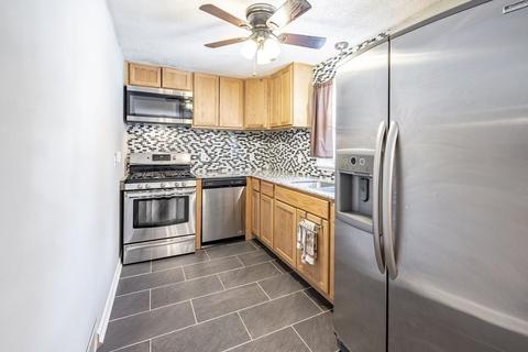 39 E Allen Ridge Rd, Springfield, MA 01118 photo 7