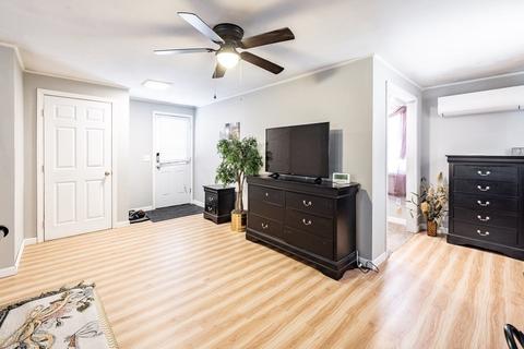 39 E Allen Ridge Rd, Springfield, MA 01118 photo 10