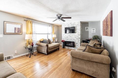 39 E Allen Ridge Rd, Springfield, MA 01118 photo 3