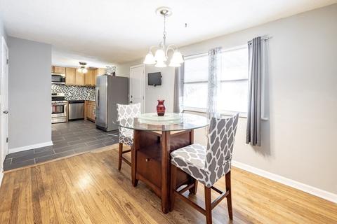 39 E Allen Ridge Rd, Springfield, MA 01118 photo 5