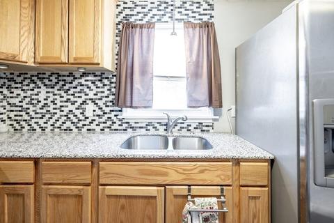 39 E Allen Ridge Rd, Springfield, MA 01118 photo 8