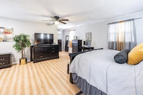 39 E Allen Ridge Rd, Springfield, MA 01118 photo 11