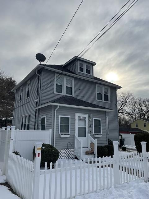 17 Garibaldi St, Springfield, MA 01119 photo 2