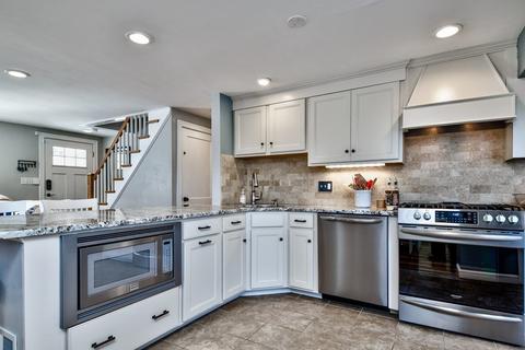11 Macarthur Rd, Natick, MA 01760 photo 8