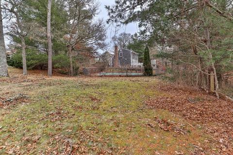 2 Windsor Way, Mashpee, MA 02649 photo 4