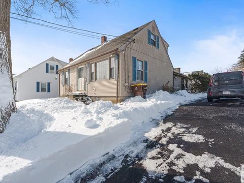 378 Oak Grv, Fall River, MA 02723 photo 3