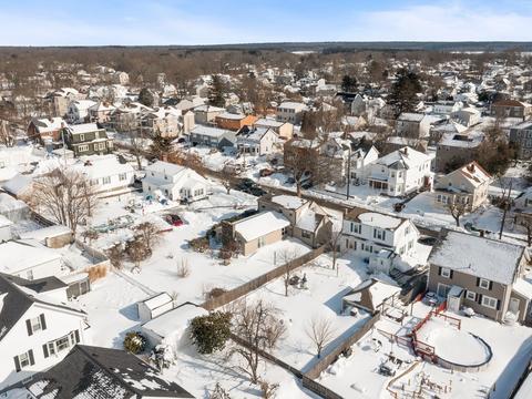 378 Oak Grv, Fall River, MA 02723 photo 22