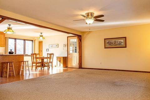 15 Hamel St, Chicopee, MA 01020 photo 8