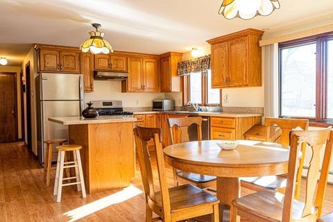 15 Hamel St, Chicopee, MA 01020 photo 4