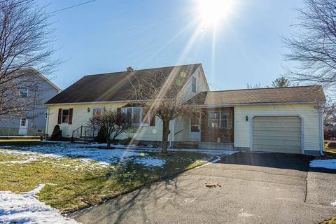 15 Hamel St, Chicopee, MA 01020 photo 2