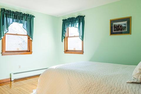15 Hamel St, Chicopee, MA 01020 photo 15