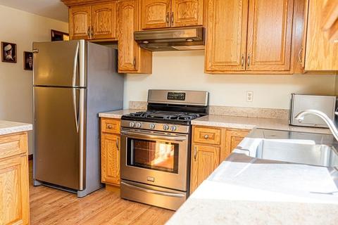 15 Hamel St, Chicopee, MA 01020 photo 5