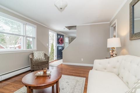47 Upland Rd, Natick, MA 01760 photo 9