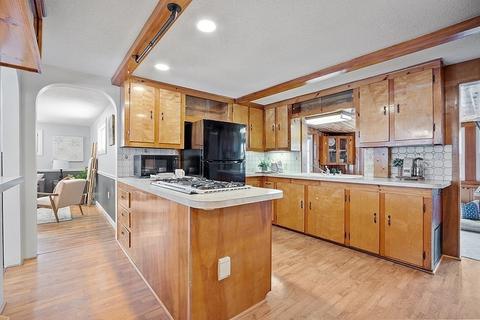 27 Marshall Ave, Saugus, MA 01906 photo 5