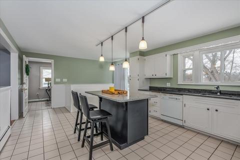 88 Standish St, Worcester, MA 01604 photo 8