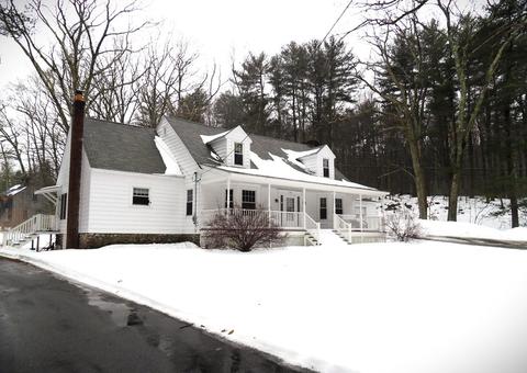 63 Maple St, Douglas, MA 01516 photo 1