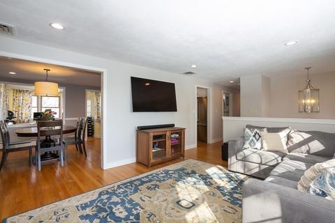 20 Glover Rd, Needham, MA 02494 photo 5