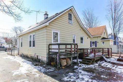 34 Ina St, Springfield, MA 01109 photo 3