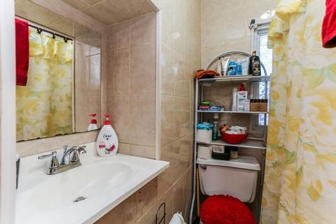 34 Ina St, Springfield, MA 01109 photo 14