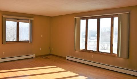 7 Lyons Rd, Dudley, MA 01571 photo 4