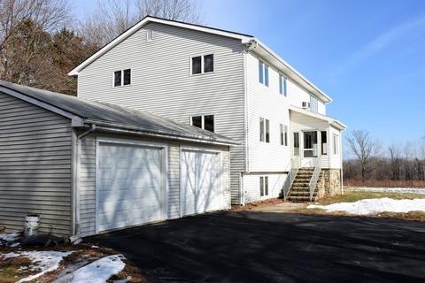 7 Lyons Rd, Dudley, MA 01571 photo 1