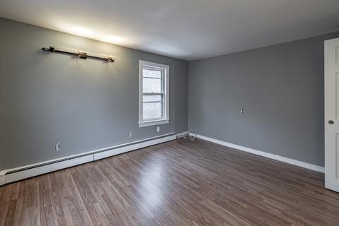 96 Granby, Chicopee, MA 01013 photo 11