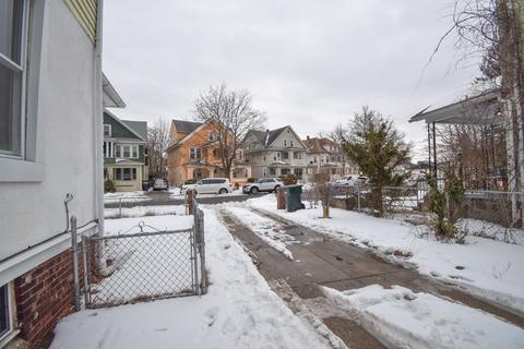 18 Longfellow Ter, Springfield, MA 01108 photo 40