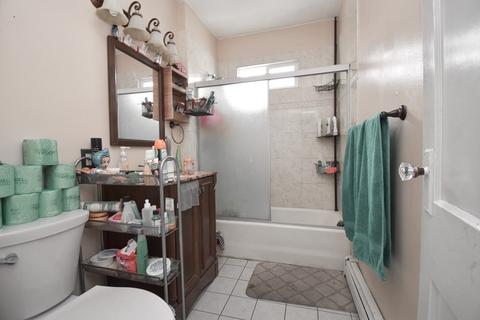 18 Longfellow Ter, Springfield, MA 01108 photo 35