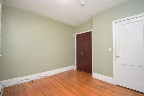 18 Longfellow Ter, Springfield, MA 01108 photo 22