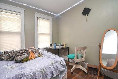 18 Longfellow Ter, Springfield, MA 01108 photo 34
