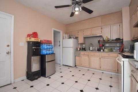 18 Longfellow Ter, Springfield, MA 01108 photo 27