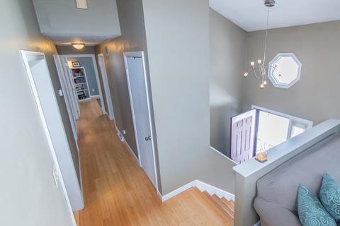 593 Elsbree St, Fall River, MA 02720 photo 8
