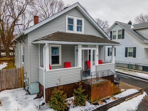 21 Garrison St, Fairhaven, MA 02719 photo 3